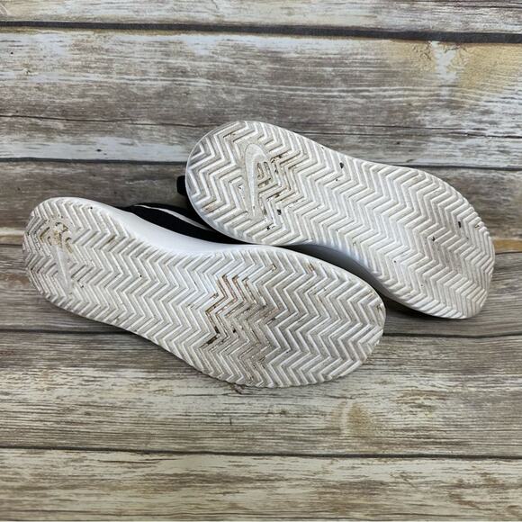 Nike WMNS Roshe Court size 9 black white color way - Picture 8 of 9